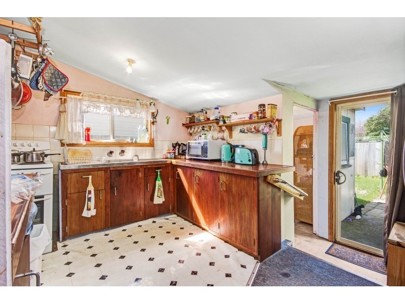2 Lenborough Street, Beauty Point TAS 7270