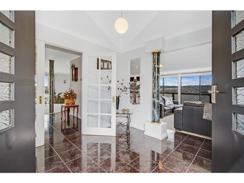 4 Campbell-Smith Court, Newnham TAS 7248