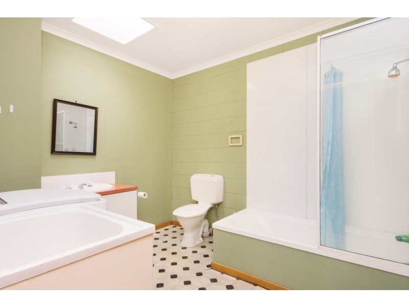 1/13 Newnham Close, Newnham TAS 7248