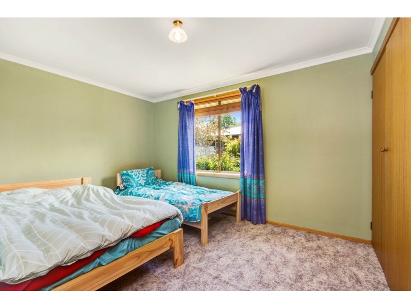 1/13 Newnham Close, Newnham TAS 7248