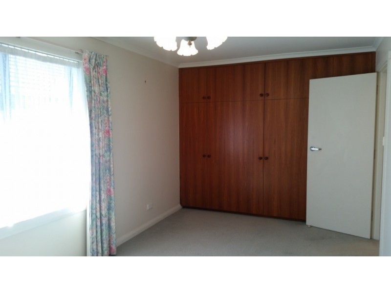 8 Shirley Place, Kings Meadows TAS 7249