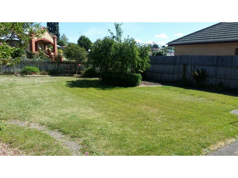 8 Shirley Place, Kings Meadows TAS 7249