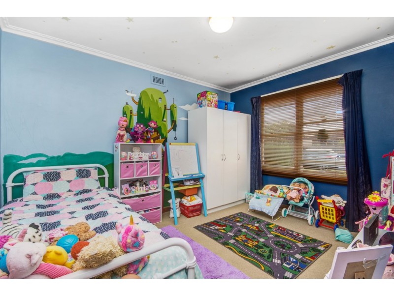 1 Helenwood Grove, Newnham TAS 7248