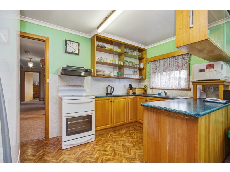 23 Crandon Crescent, Newnham TAS 7248