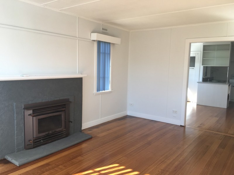 33 Sturt Crescent, Mayfield TAS 7248