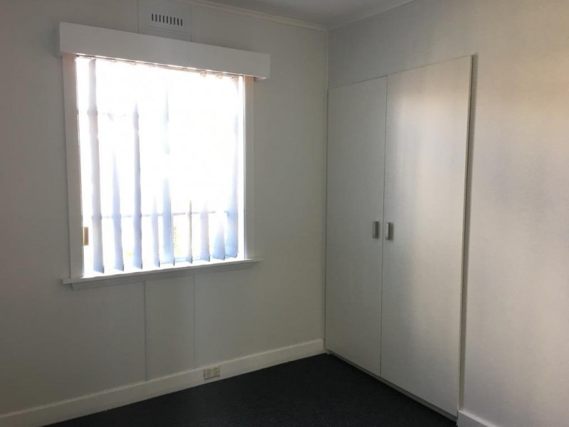 33 Sturt Crescent, Mayfield TAS 7248