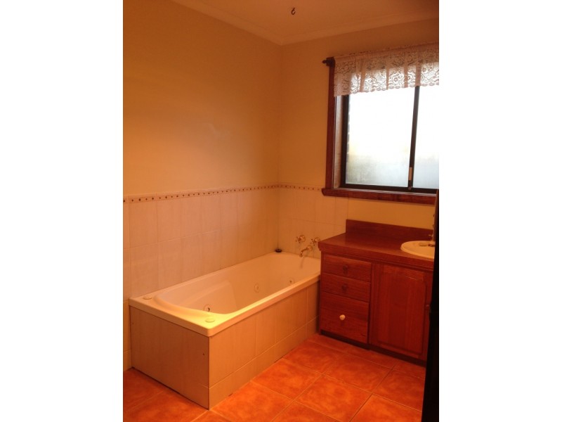 3 Bronzewing Avenue, Newnham TAS 7248