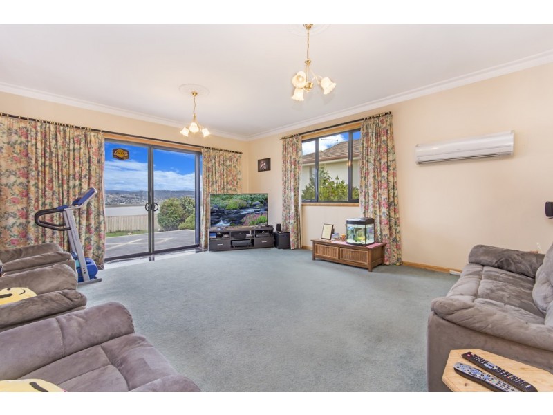 55 Mount Stuart Drive, Newnham TAS 7248