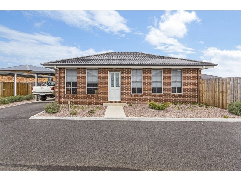 2/50 Burghley Street, Longford TAS 7301