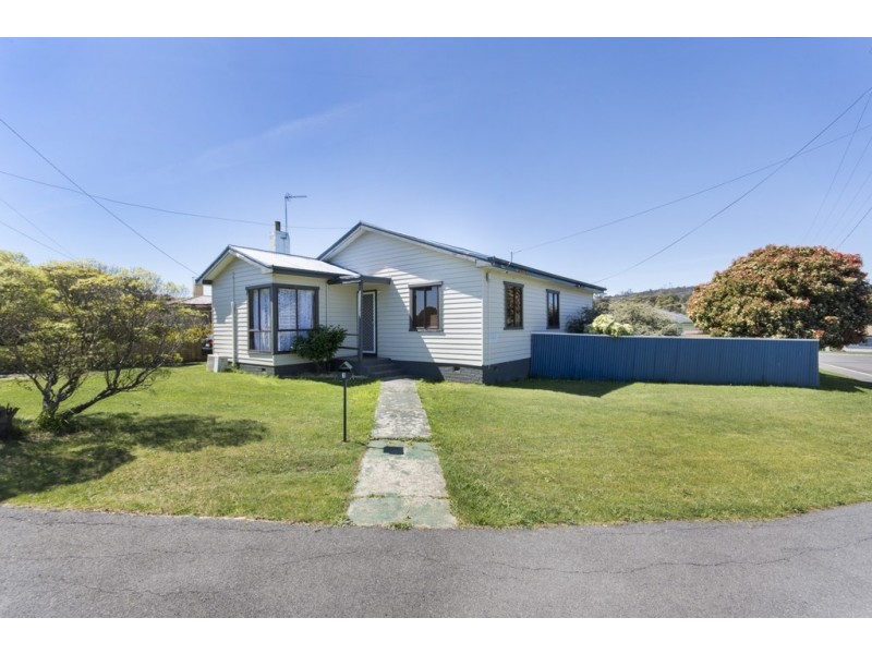 2 Mawson Place, Mayfield TAS 7248