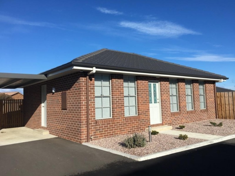 2/50 Burghley Street, Longford TAS 7301