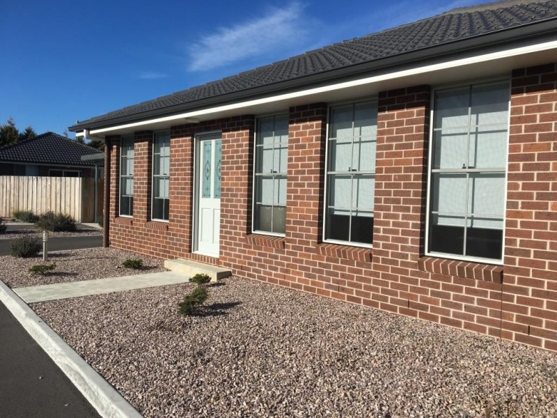 2/50 Burghley Street, Longford TAS 7301