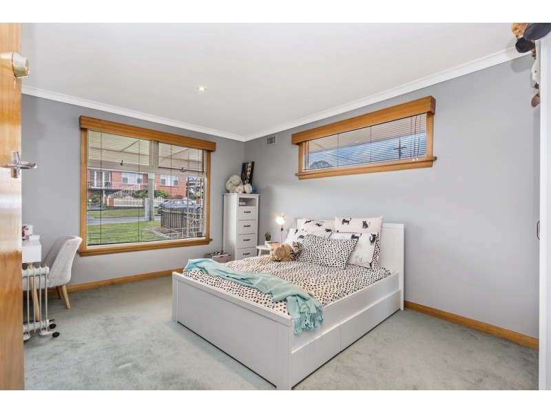 2 Cedar Street, Newnham TAS 7248