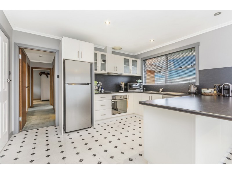 2 Cedar Street, Newnham TAS 7248
