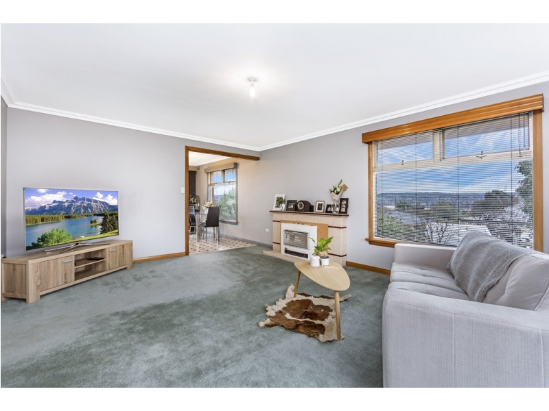 2 Cedar Street, Newnham TAS 7248