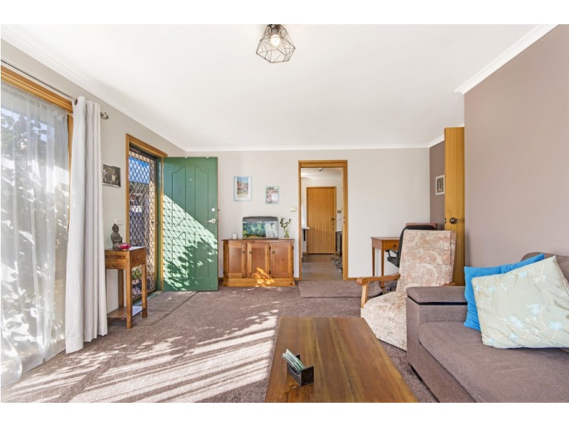 2/18 Drysdale Court, Newnham TAS 7248