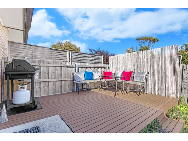 2/18 Drysdale Court, Newnham TAS 7248