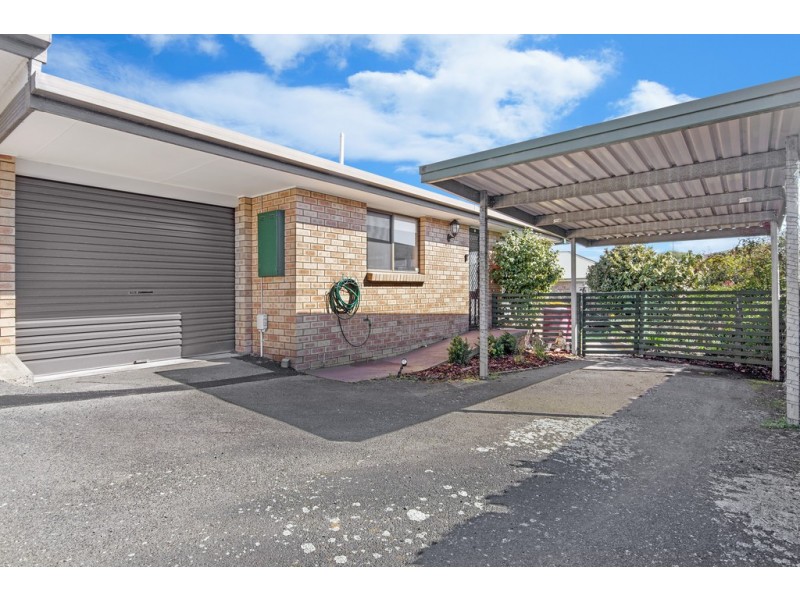 2/18 Drysdale Court, Newnham TAS 7248