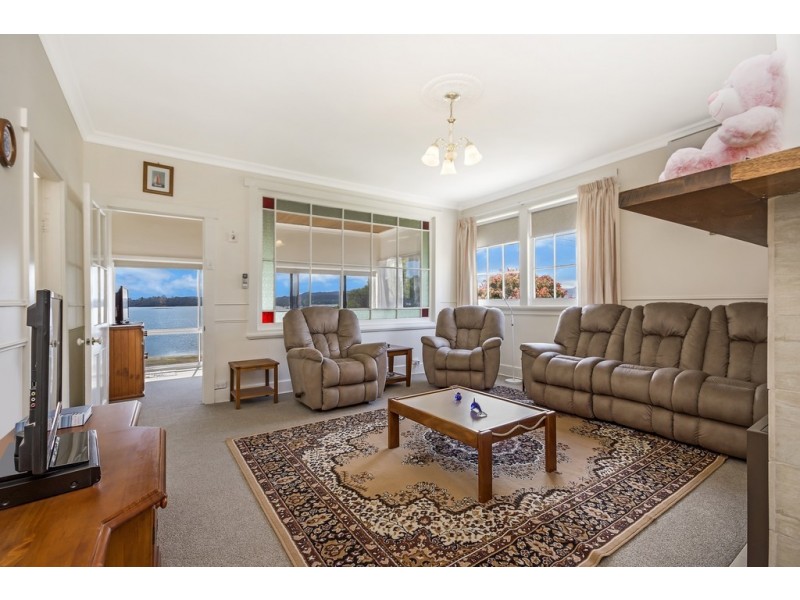 215 Flinders Street, Beauty Point TAS 7270