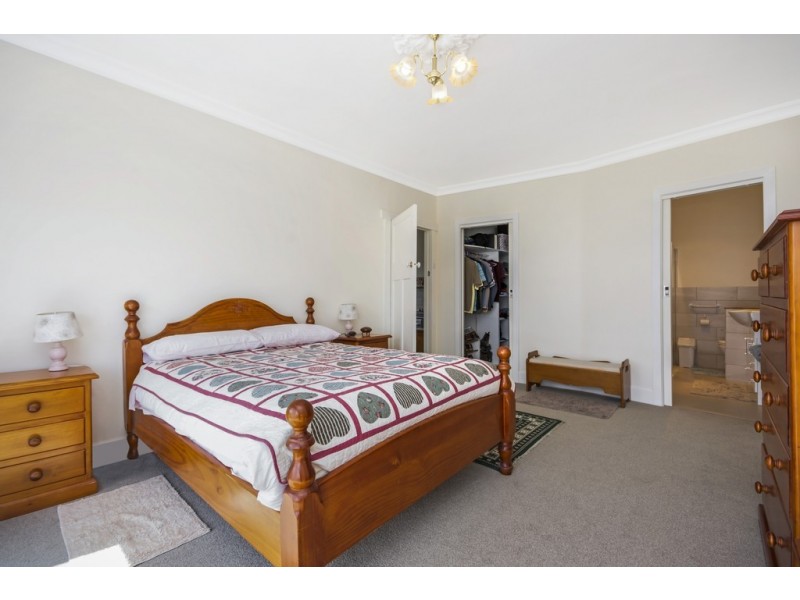 215 Flinders Street, Beauty Point TAS 7270