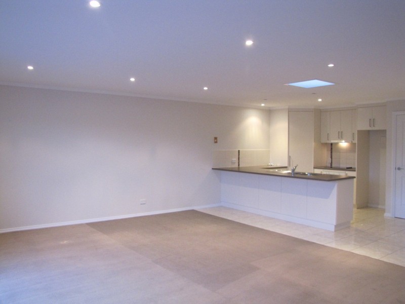 2/8a Queen Street, Invermay TAS 7248