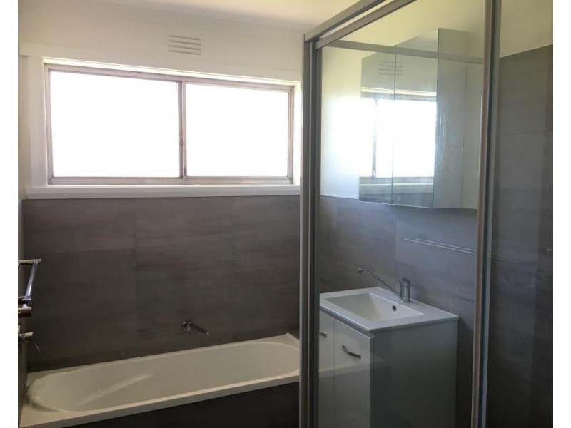 16 Swan Street, Newnham TAS 7248