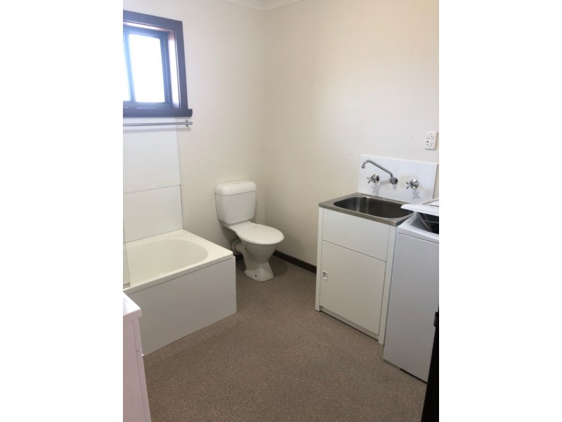 8/4 Alanvale Road, Newnham TAS 7248