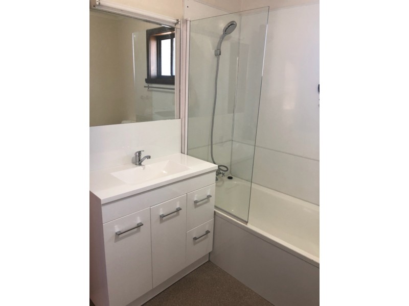 8/4 Alanvale Road, Newnham TAS 7248