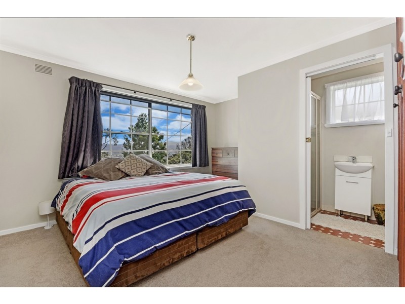 11 Denison Grove, West Launceston TAS 7250