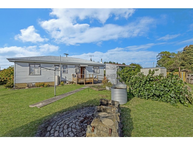 8 Mawson Place, Mayfield TAS 7248