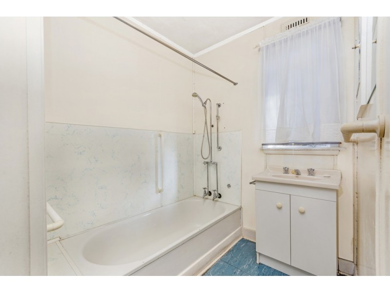 8 Mawson Place, Mayfield TAS 7248
