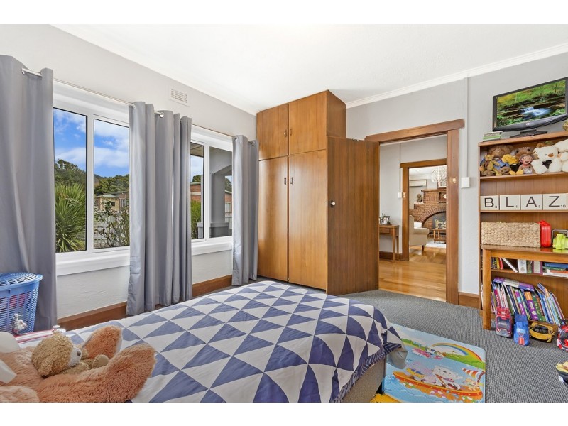 2 Cornwall Street, Beaconsfield TAS 7270