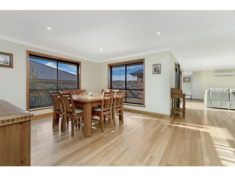 80 Mount Stuart Drive, Newnham TAS 7248