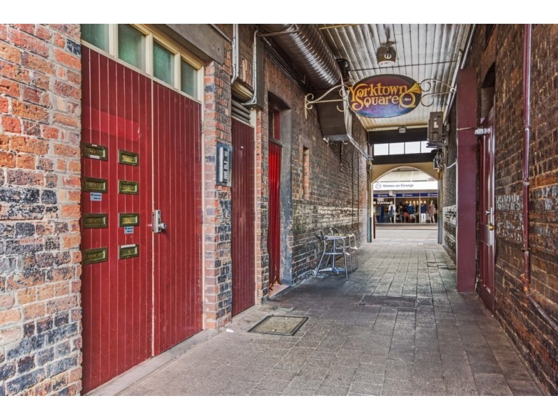 2 Yorktown Square, Launceston TAS 7250