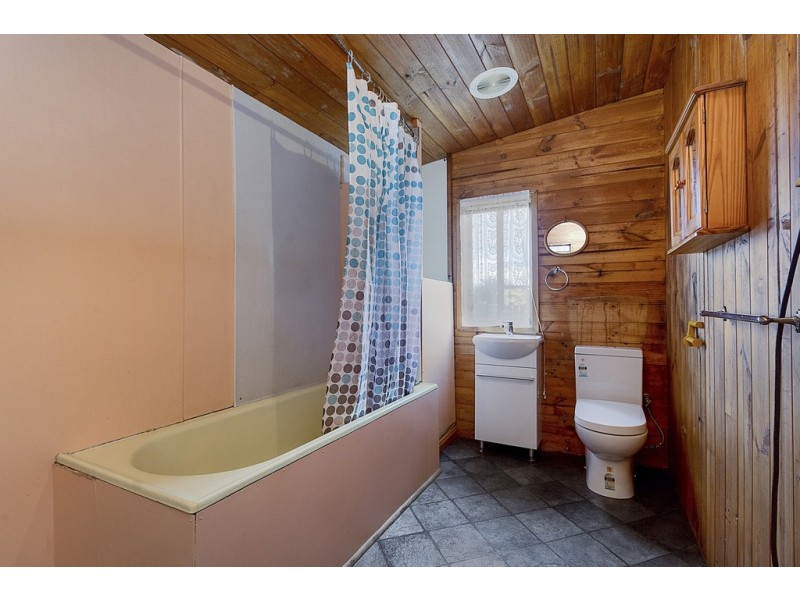 11 Church Street, Cressy TAS 7302