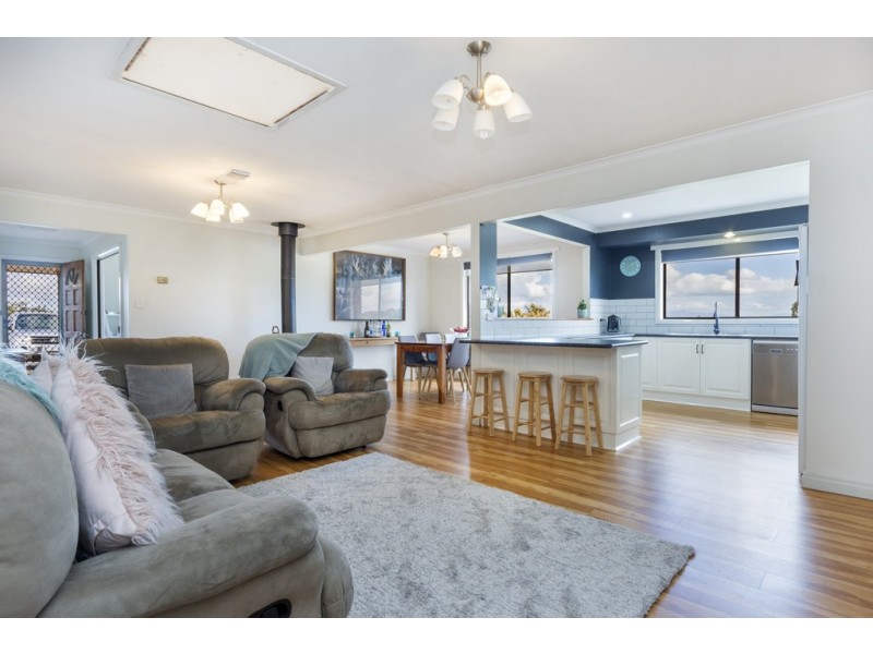 15 Christine Avenue, Devon Hills TAS 7300