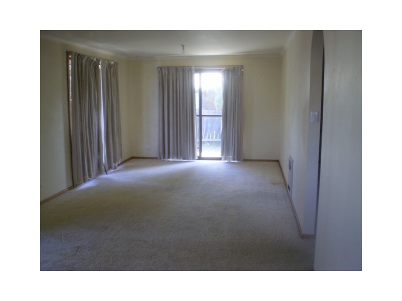 1/9-11 Newnham Close, Newnham TAS 7248