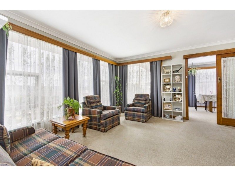 6 Procter Street, Newnham TAS 7248