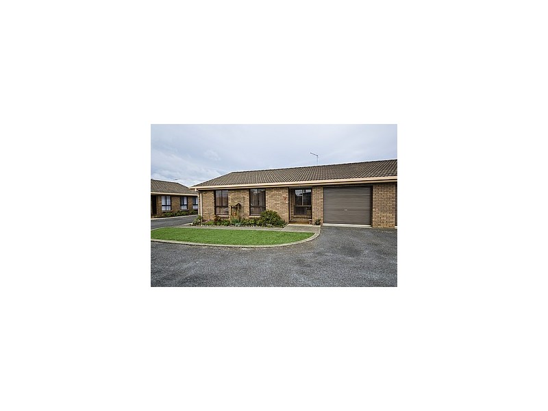2/31  Vaux Street, West Launceston TAS 7250