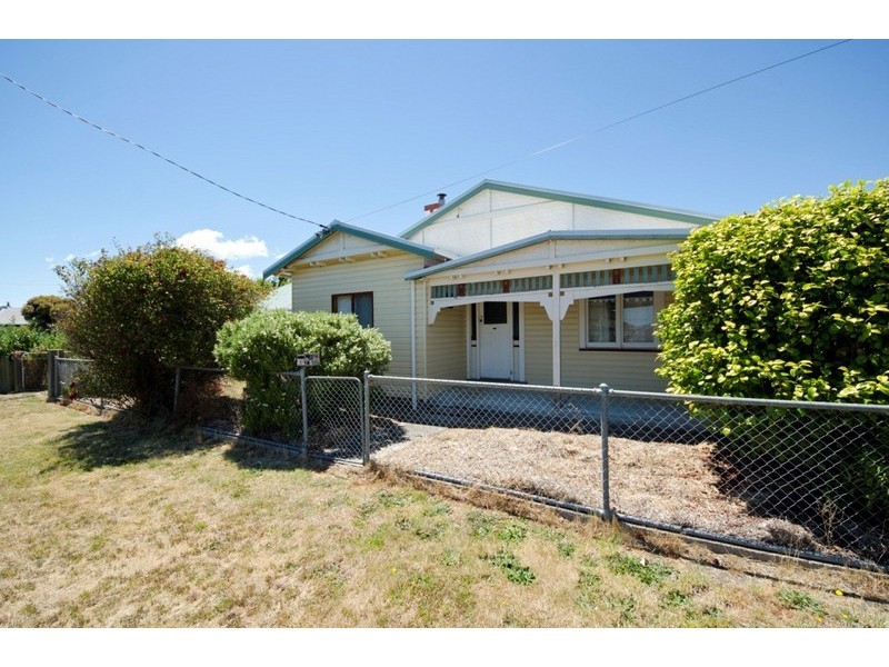 9 Charles Street, Cressy TAS 7302