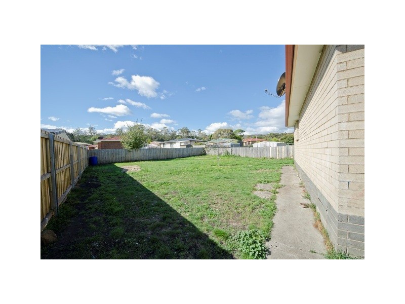 17  Hazelwood Parade, Ravenswood TAS 7250