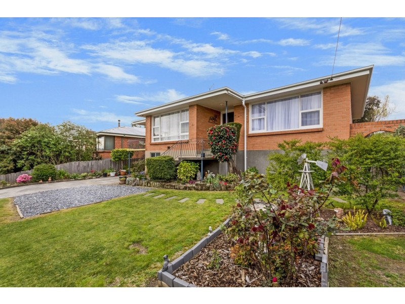 6 Procter Street, Newnham TAS 7248