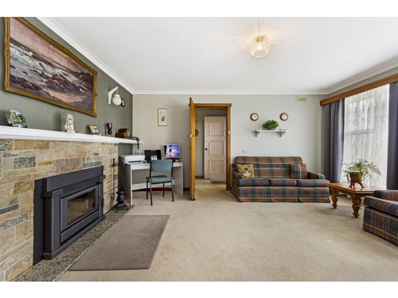 6 Procter Street, Newnham TAS 7248