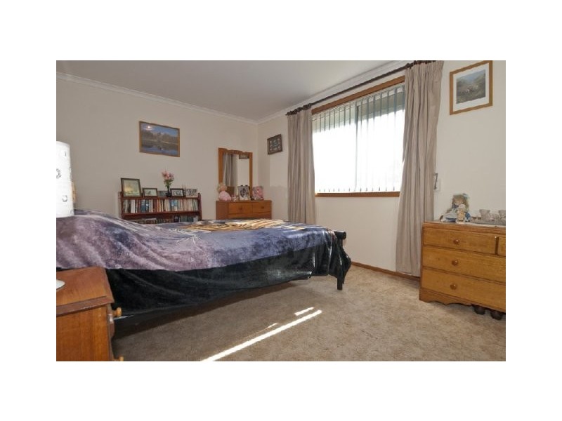 2/1-3  Patricia Place, Newnham TAS 7248