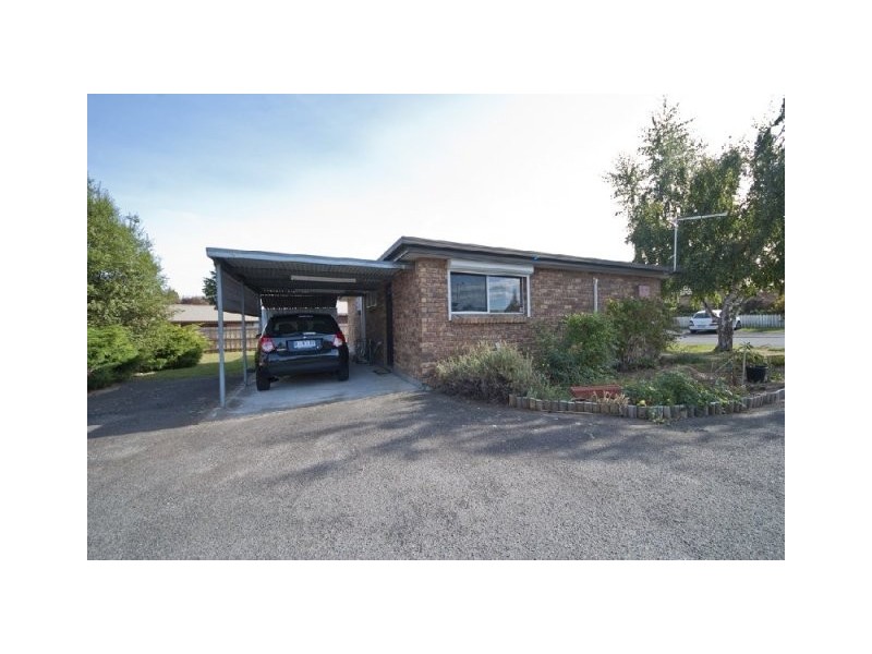 2/1-3  Patricia Place, Newnham TAS 7248