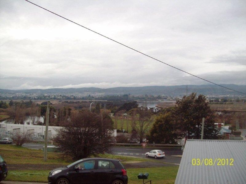 1/105 Forest Road, Trevallyn TAS 7250