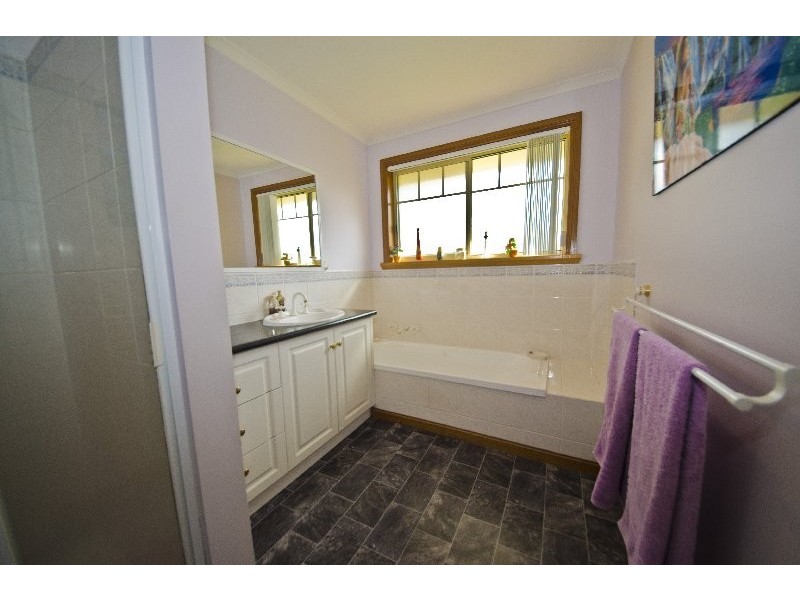 7 Rothsay Close, Newnham TAS 7248