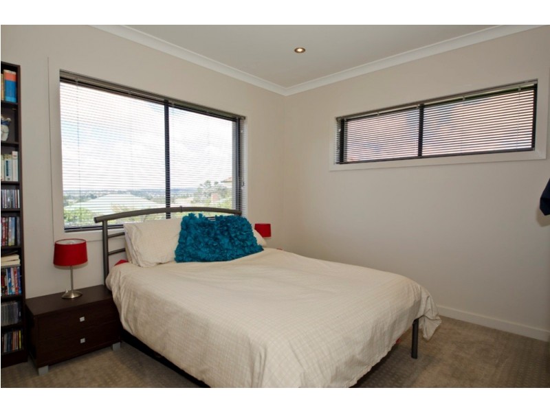 14 Crestview Court, Newnham TAS 7248