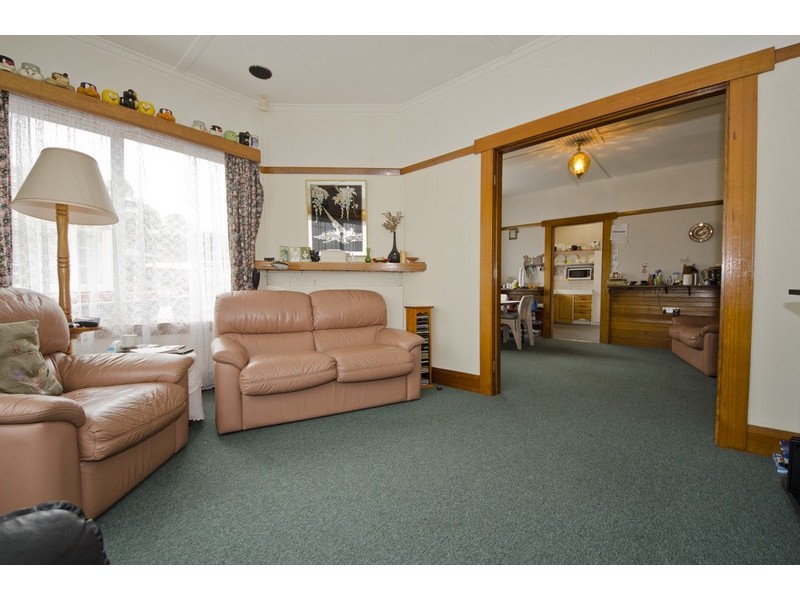 10 Alanvale Road, Newnham TAS 7248