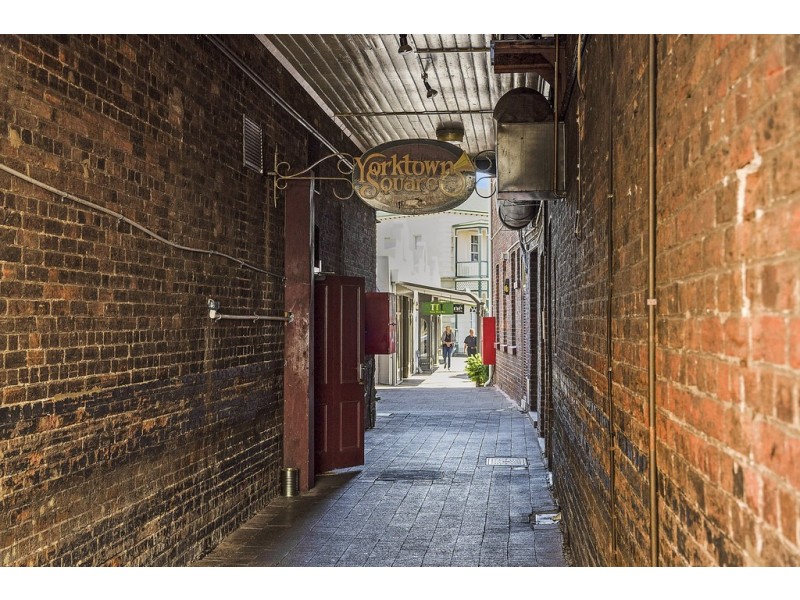 2 Yorktown Square, Launceston TAS 7250